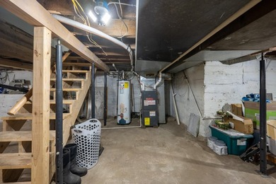 Move-In Ready & Completely Updated! Don't miss this beautifully - photo 37