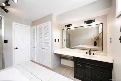 Over 3000 Sq ft post modern colonial on oversized lot with 6+ - photo 38
