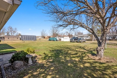 Enjoy beautiful views of Sauk Lake from this well-maintained 5 - photo 39