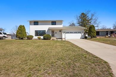 Enjoy beautiful views of Sauk Lake from this well-maintained 5 - photo 40