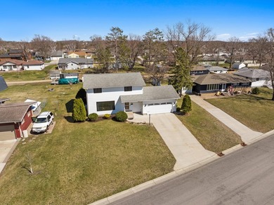 Enjoy beautiful views of Sauk Lake from this well-maintained 5 - photo 46