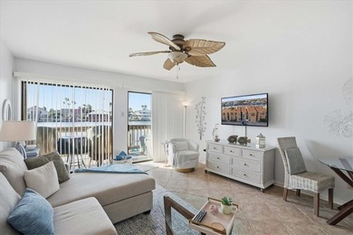 Fully renovated first-floor waterfront condo offering 1 bedroom - photo 7