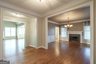 Beautiful 5-bedroom, 4.5-bath home located in the highly - photo 8