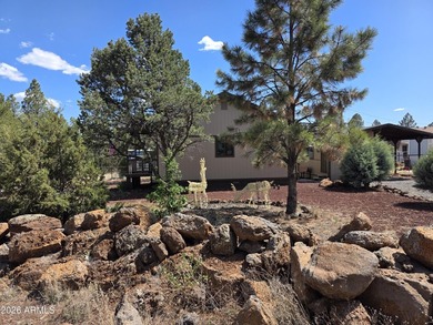 Nestled in the White Mountains of Arizona, Lakeside is a vibrant - photo 28