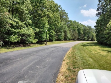 Beautiful Wooded building Lot in a High Rock Lake Lakeside - Lake Lot For Sale in Lexington, North Carolina