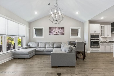 Welcome to this meticulously maintained and thoughtfully - photo 6