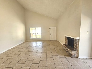 Well-maintained duplex in the heart of Ingleside offering two - photo 13
