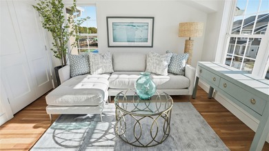 Welcome to The Townes at Ketchaponack in Westhampton Beach, a - photo 17