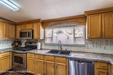 Welcome home to this beautiful 4-bedroom, 2-bathroom property - photo 22