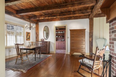 The home of Arthur Noble, Jr., this classic cape was originally - photo 25