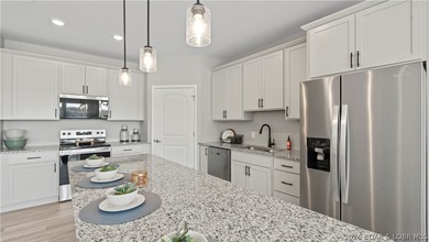 Discover the pinnacle of Lake of the Ozarks living at Niangua - photo 12