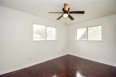 Just renovated!! Added another bedroom and large bathroom - photo 19