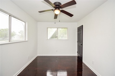 Just renovated!! Added another bedroom and large bathroom - photo 22