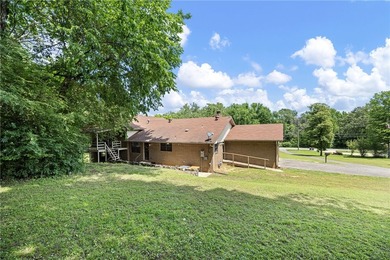 Welcome to 411 Marina Road! This 4 bedroom, 3 full bath, 1 half - photo 42