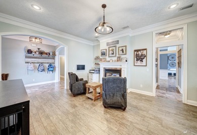 221 White Oaks Boulevard, where you can enjoy the space and - photo 20