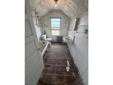 **Listing Attention:** This property presents a unique - photo 20