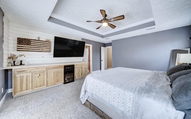 221 White Oaks Boulevard, where you can enjoy the space and - photo 24