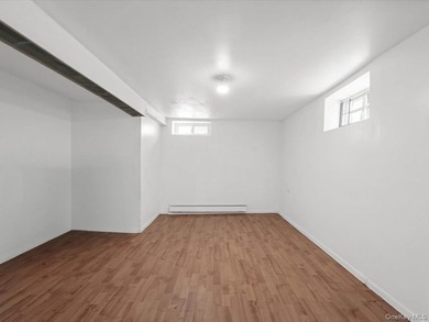 Beautifully maintained 1950 solid-brick single-family home - photo 25