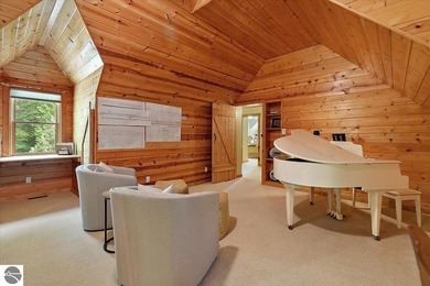 LOCATION, LOCATION, LOCATION. Experience Northern living at its - photo 34