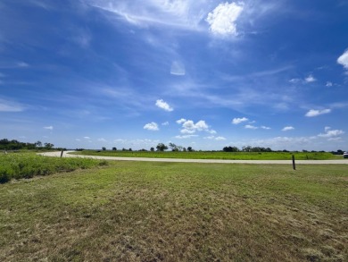 Ready Build Site - 1.6 Acres in Gated Lake Subdivision! - photo 16