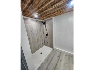 221 White Oaks Boulevard, where you can enjoy the space and - photo 49