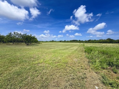 Ready Build Site - 1.6 Acres in Gated Lake Subdivision! - photo 9