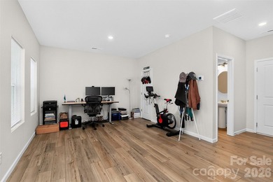 Built by award-winning Brookline Homes, this beautifully - photo 33