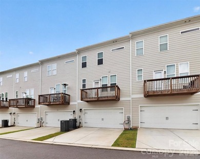 Built by award-winning Brookline Homes, this beautifully - photo 37
