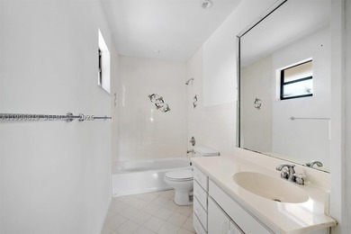 Exceptional opportunity to transform a property on a generous - photo 16