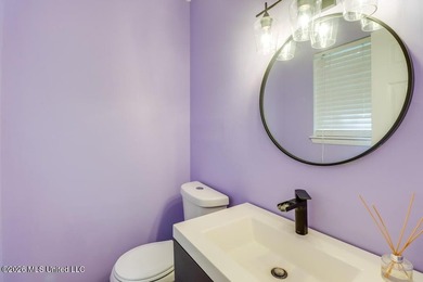 Adorable, move-in ready home featuring a fully fenced backyard - photo 16
