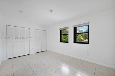 Exceptional opportunity to transform a property on a generous - photo 17