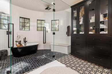 This mint-condition Tuscan estate represents a rare opportunity - photo 21