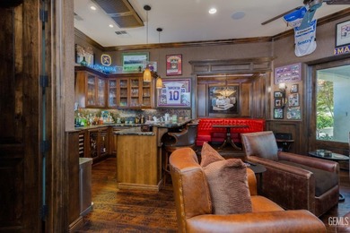 This mint-condition Tuscan estate represents a rare opportunity - photo 41