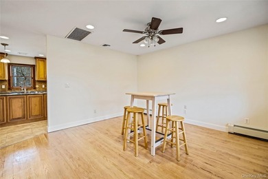Welcome to your private retreat on a quiet dead-end street in - photo 6