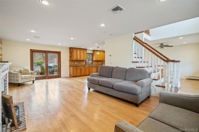Welcome to your private retreat on a quiet dead-end street in - photo 8