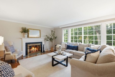 Tucked away on private wooded lot in great Bayside location - photo 9