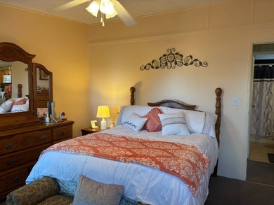 BEAUTIFULLY CARED FOR AND DECORATED 2/2 IN PET FRIENDLY GATED - photo 16