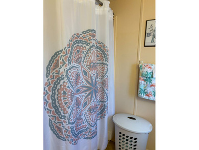 BEAUTIFULLY CARED FOR AND DECORATED 2/2 IN PET FRIENDLY GATED - photo 20