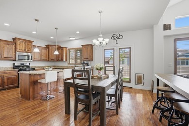 Beautiful home w/open-concept living. Kitchen w/ample cabinetry - photo 8