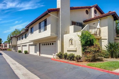 Beautifully updated and move-in ready! Fresh interior paint - photo 35