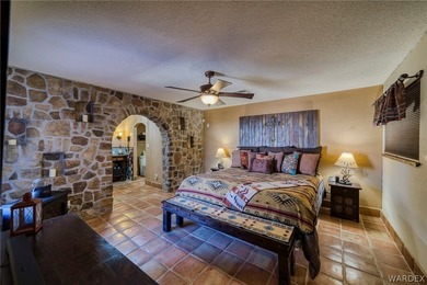 Discover the charm of this beautifully remodeled Santa Fe-style - photo 46