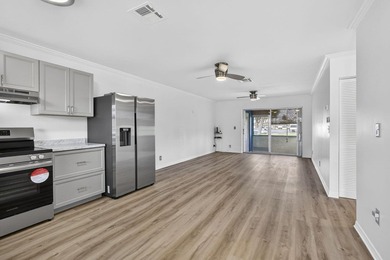 Beautifully renovated corner villa in desirable 55+ Ashley Drive - photo 6