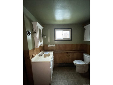Hi-ranch-style home featuring four bedrooms, 2 full baths - photo 9