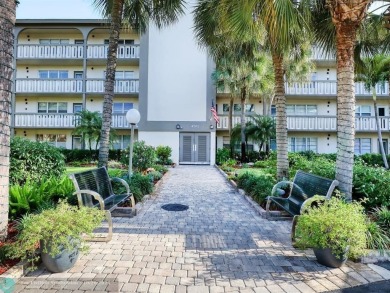 (private lake, pond, creek) Condo For Sale in Coconut Creek Florida