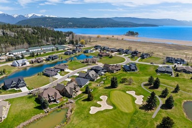 Overlooking the Eagle Bend Golf Course, this beautifully - photo 3