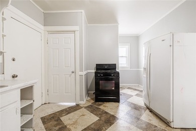 BACK ON THE MARKET due to the buyer not being able to obtain - photo 12