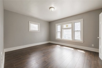 BACK ON THE MARKET due to the buyer not being able to obtain - photo 13