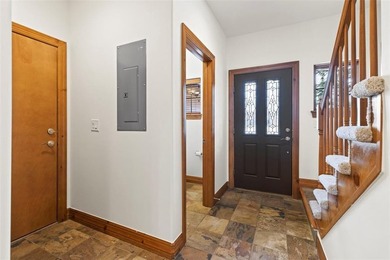 Rare opportunity-seldom does a 2-bedroom, 3-bath Highland Greens - photo 3