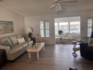 Approximately 1,600 sq. ft. under air, this move-in ready home - photo 14