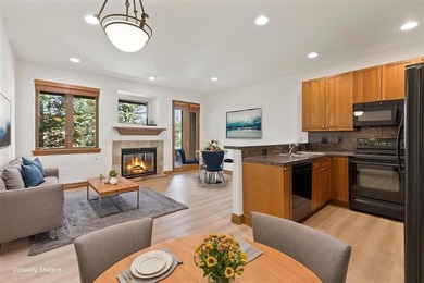 Rare opportunity-seldom does a 2-bedroom, 3-bath Highland Greens - photo 4